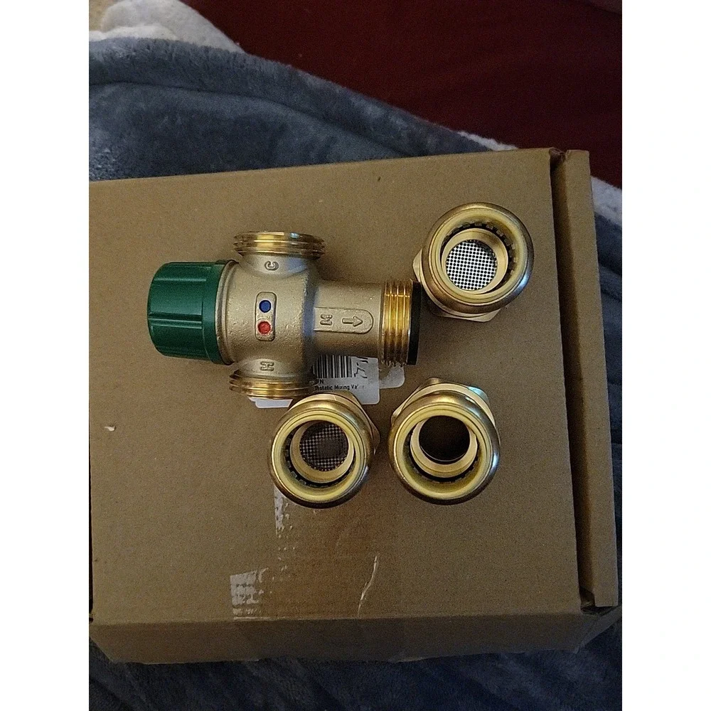 Watflow‎ 3/4 Inch Brass Thermostatic Mixing Valve with Union Connections